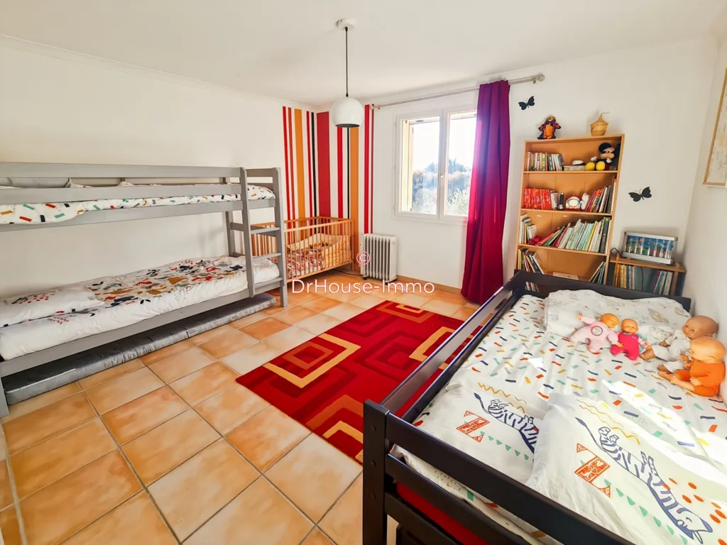 Chambres - Villa avec Piscine et Jardin à Manosque