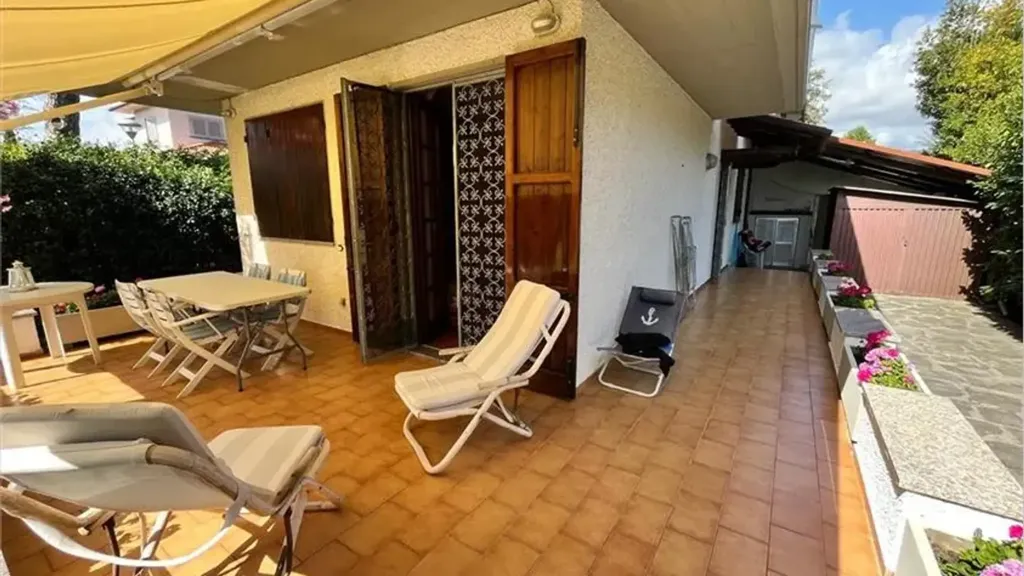 Terrass - Villa with Garden near Forte Dei Marmi