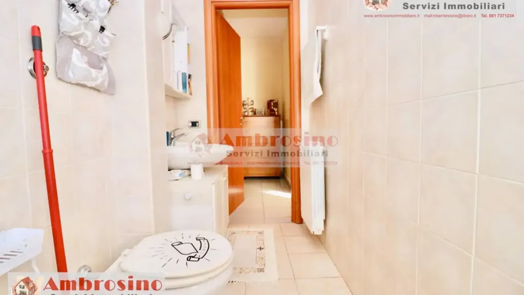 Salles de bain - Panoramic Apartment in Private Park, Giugliano