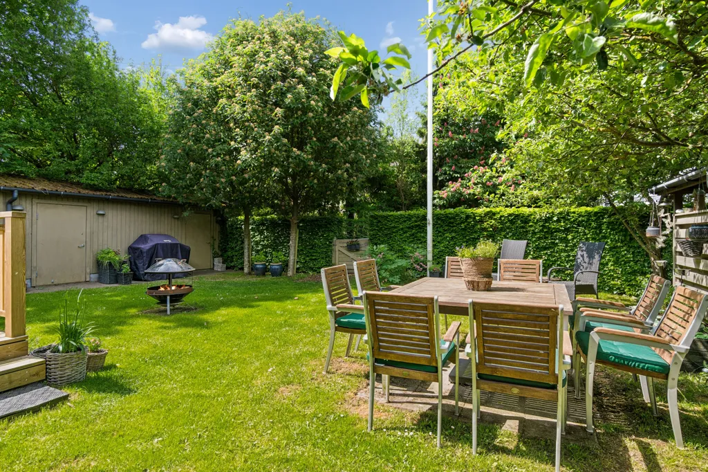 Aed - Villa Apartment with Garden in Hellerup