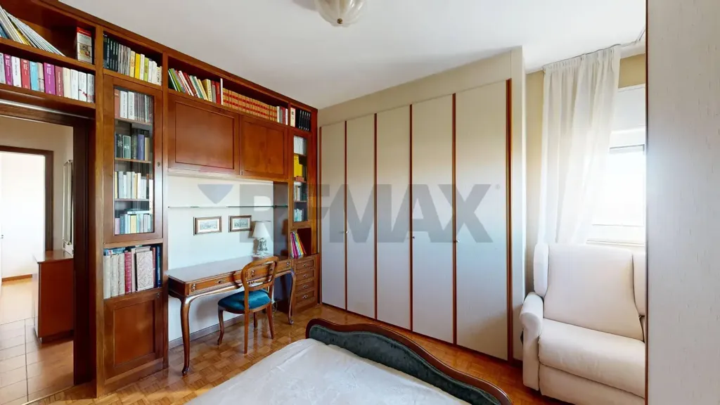 Chambres - Four-Bedroom Apartment with Balcony in Milan