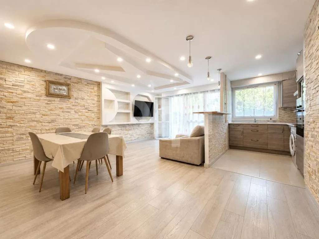 Söögituba - 3-Bed Flat with Private Garden in Verdant Residence