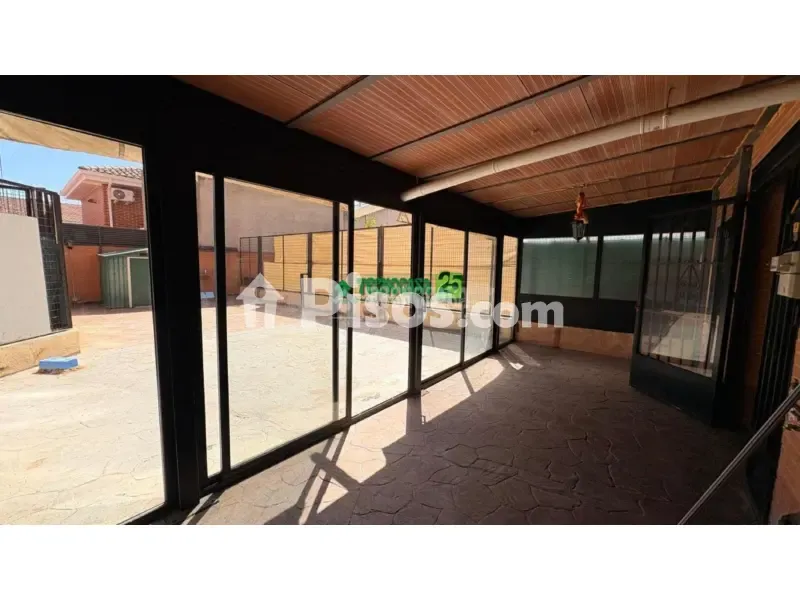 Terrasse - Apartment with Patio in Yuncler