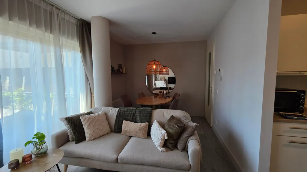 Elutuba - Modern 2-Bedroom Flat with Balcony in Roosendaal