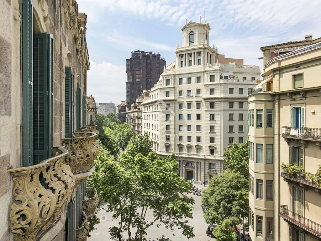 Balcon - Luxury Apartment with Historic Character in Eixample Right