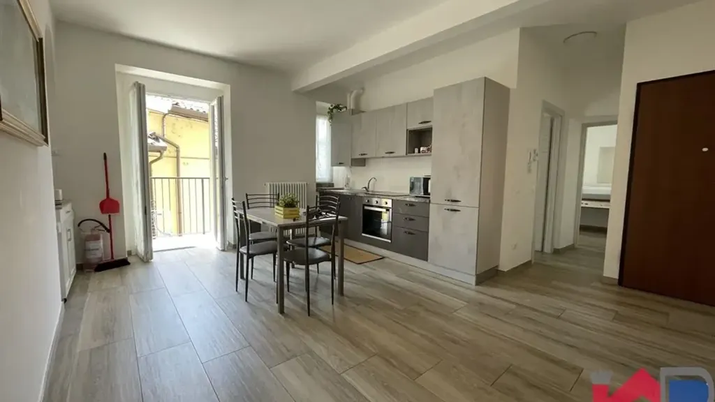 Cuisine - Modernised Apartment with Balcony in Vercurago