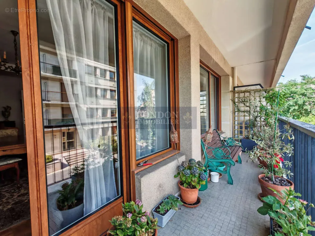 Balcone - Renovated Apartment with Balcony in Versailles