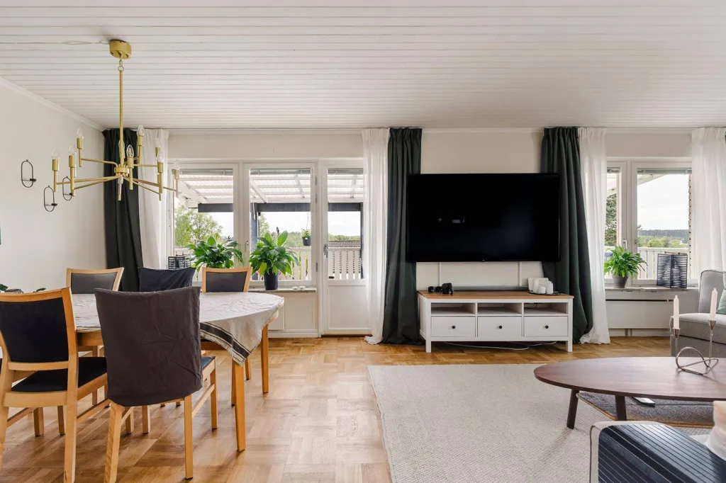 7-toaline maja asukohas Strängnäs kommun