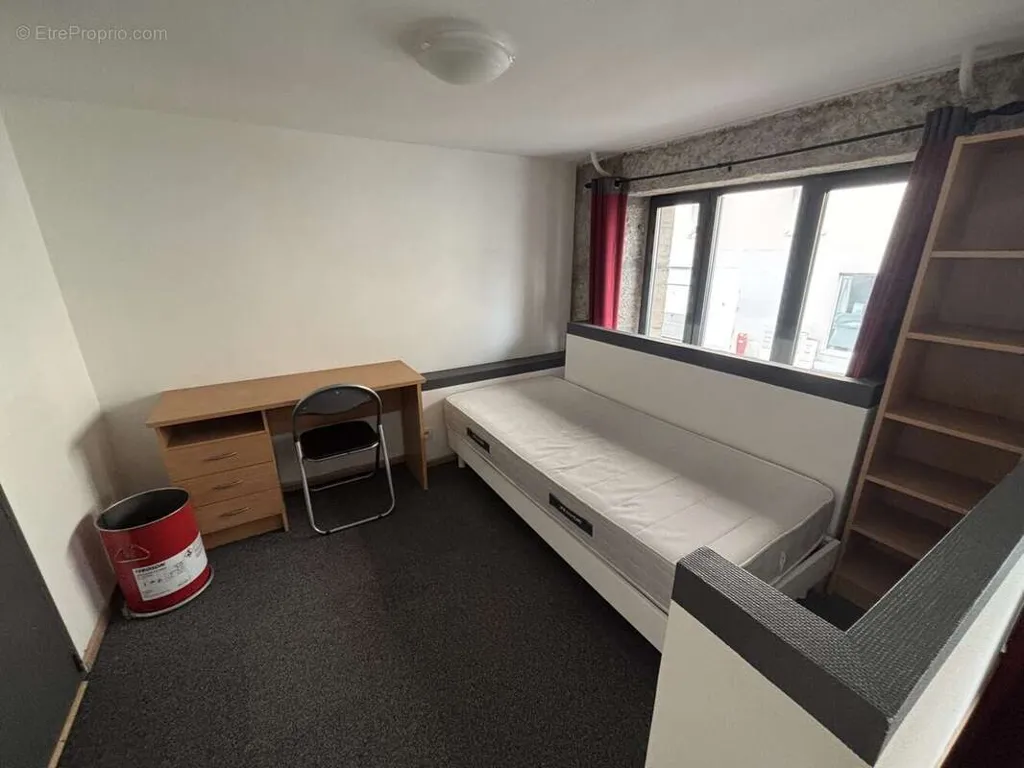 Chambres - Appartement Duplex Meublé à Saint-Étienne