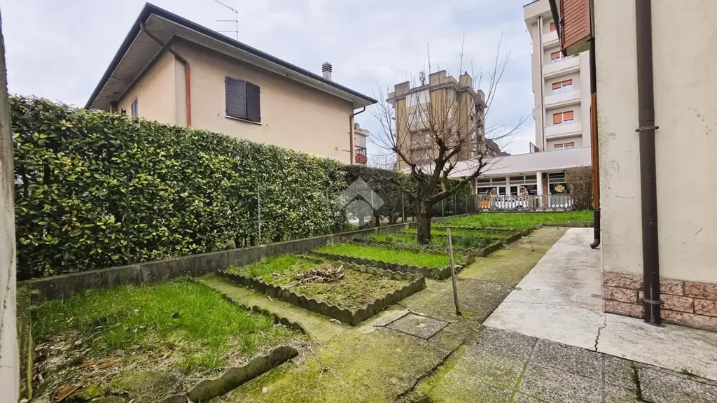Jardin - Villa with Garden in Borgo Virgilio