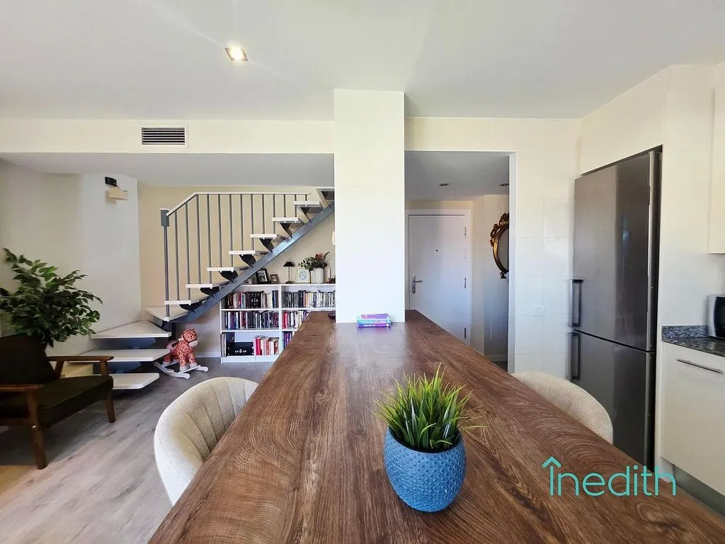 Salle à manger - Duplex Apartment with Pool in Central Castelldefels