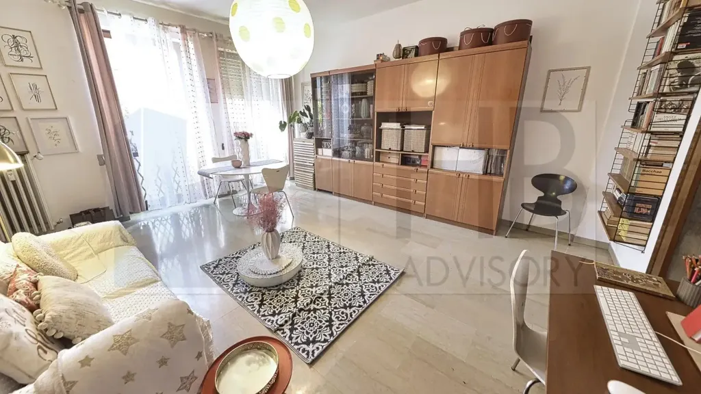 Séjour - Spacious Trilocale with Balcony in Milan