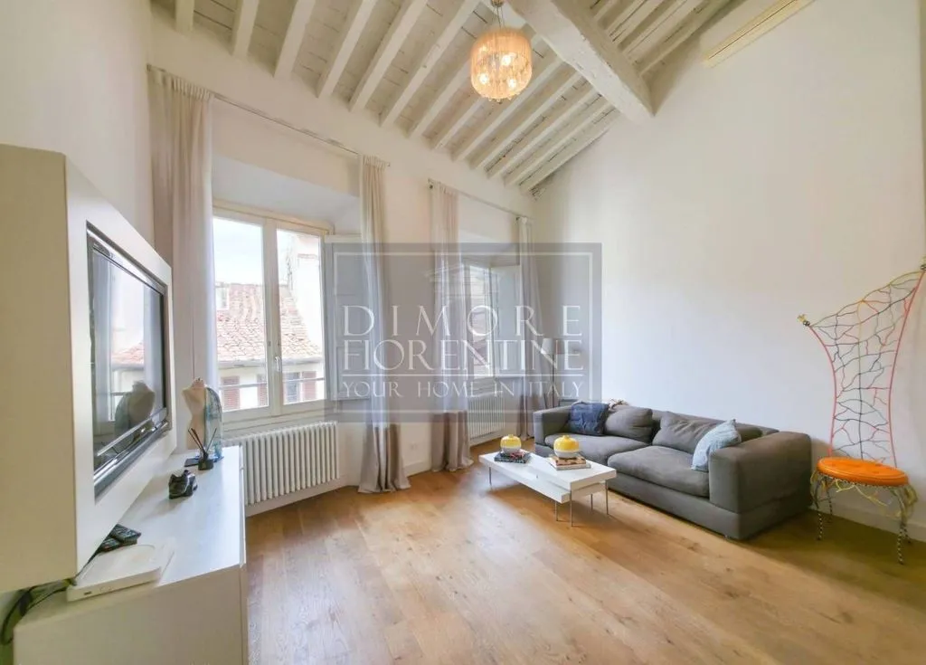 Séjour - Penthouse with Palazzo View in Florence
