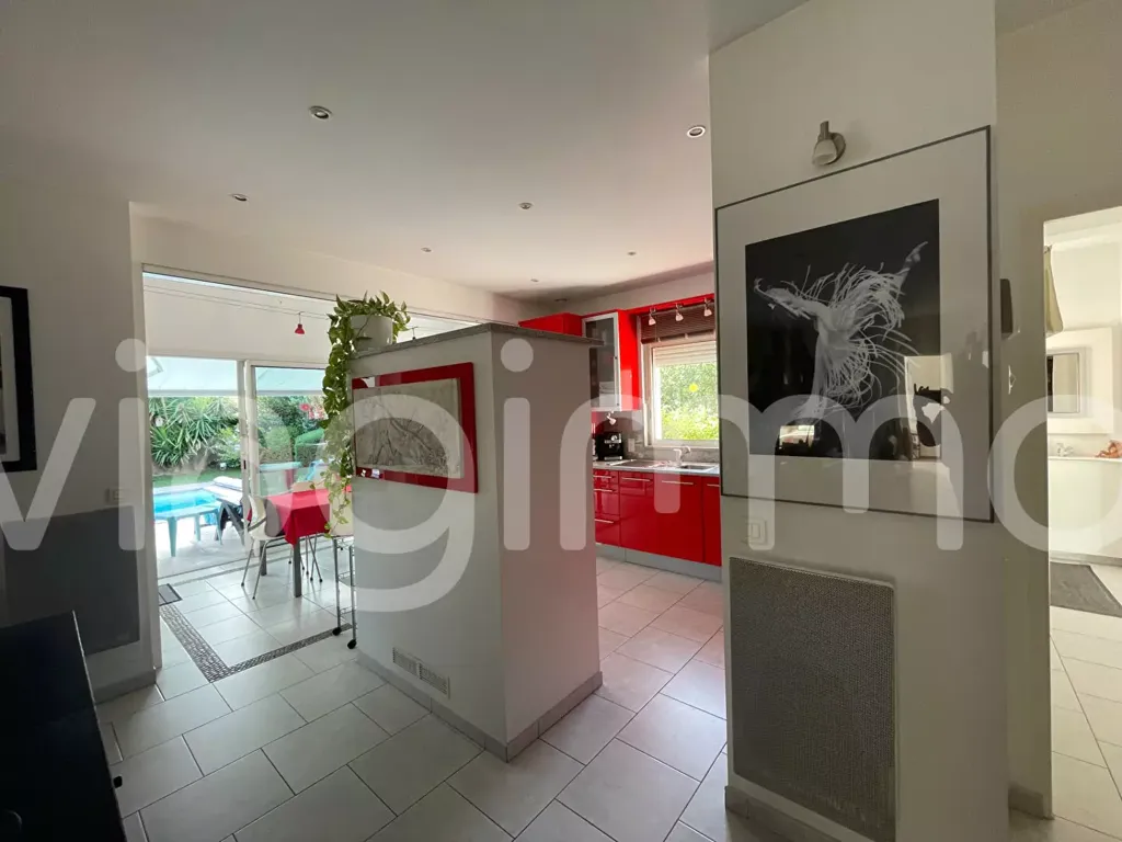 Köök - Contemporary Villa with Pool in Cogolin