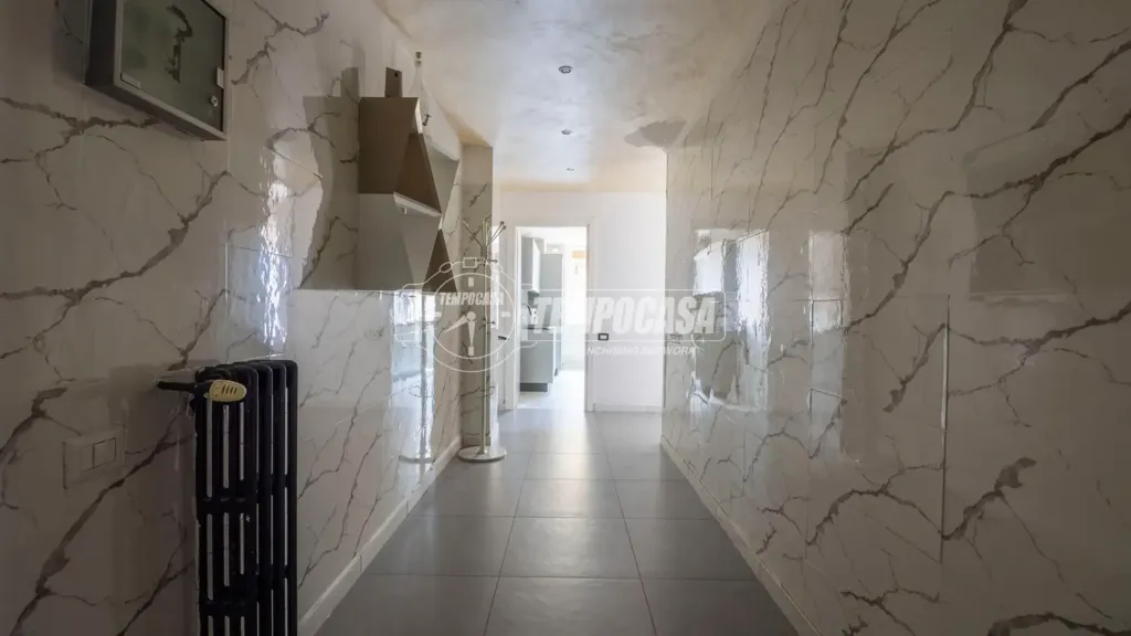hallway_entrance