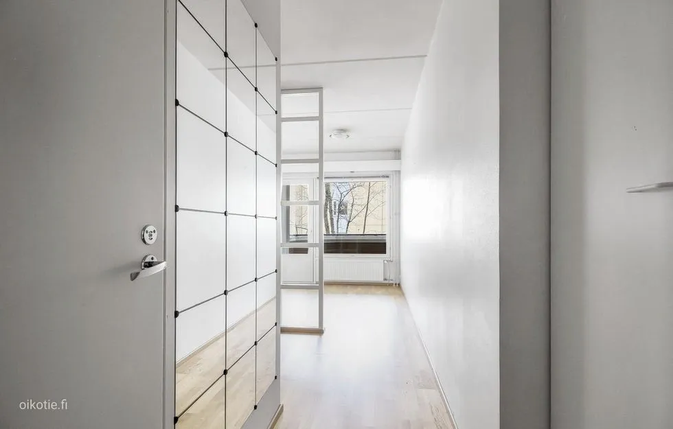 hallway_entrance