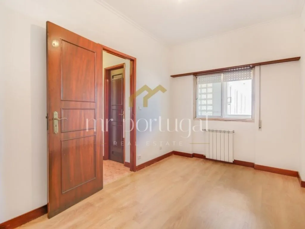 Pièces - Luxury Flat with River Views in Restelo, Lisbon