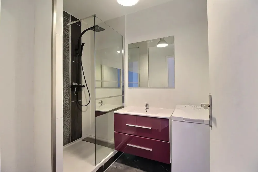 Salles de bain - Studio Meublé avec Balcon à Montpellier