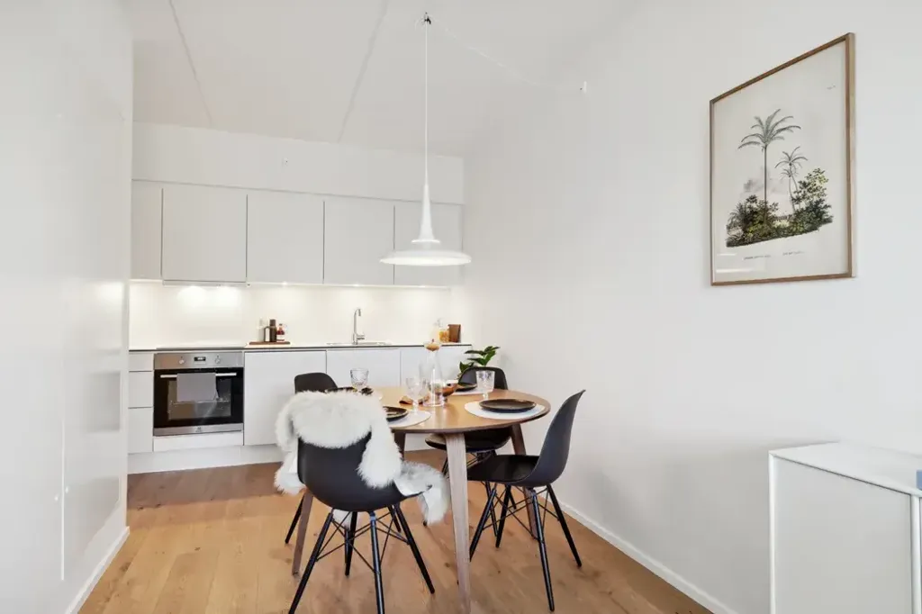 Söögituba - Modern Flat with Storage in Odense C
