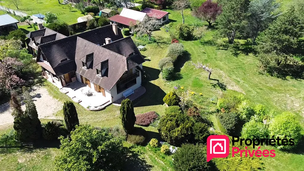 Õhuvaade - Luxury House with Pool in Croth, Normandy