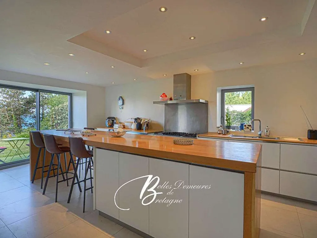 Cuisine - Villa Luxueuse avec Vue Mer à Trébeurden