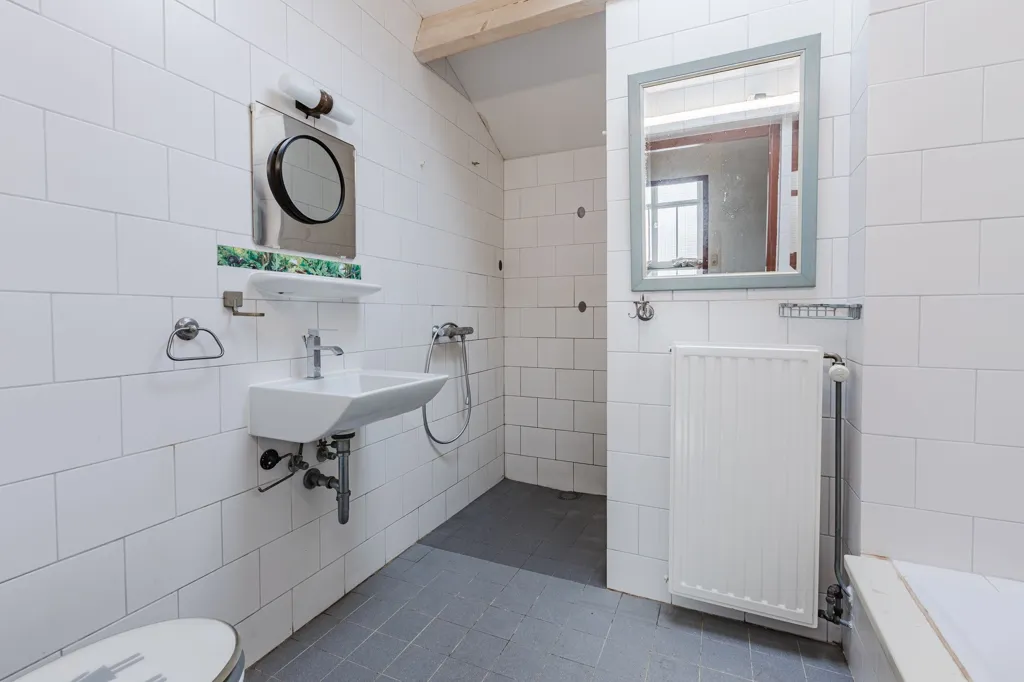 Bathrooms - 5-room house in Cuijk