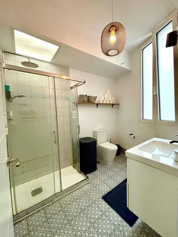 Vannitoad - Palace Flat with Balcony in Madrid