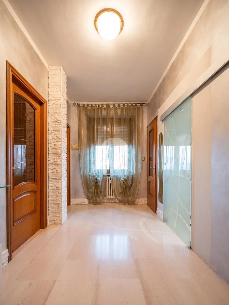 Ingresso - Apartment with Balcony in Orbassano