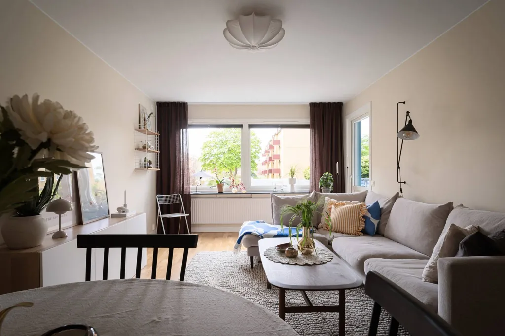Séjour - Apartment with West-Facing Balcony in Majorna