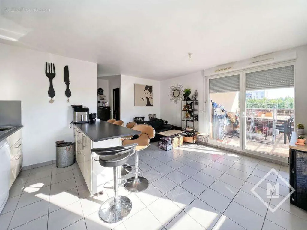 Cuisine - Appartement 3 Pièces avec Terrasse à Marseille