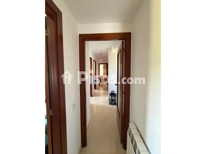 Esik - Spacious Apartment with Balcony in Lleida