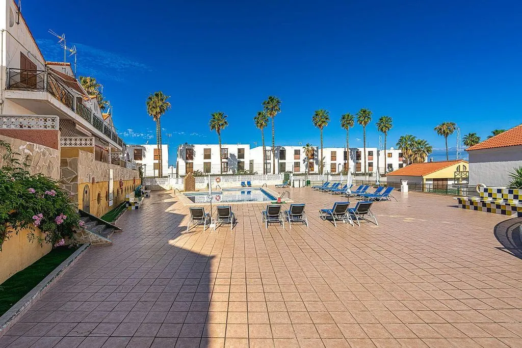 Bassein - Duplex with Pool in Playa de las Américas