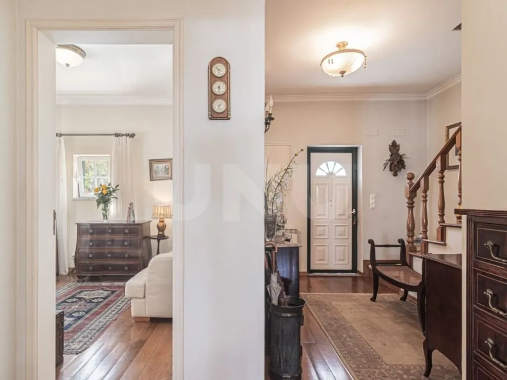 Entrée - Luxury House with Terrace in Almada