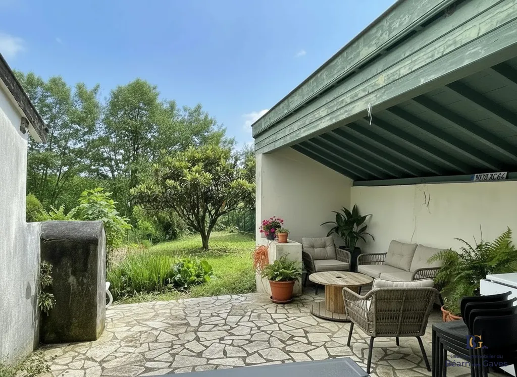 Terrass - Two 3-Bedroom Apartments in Sorde-l'Abbaye