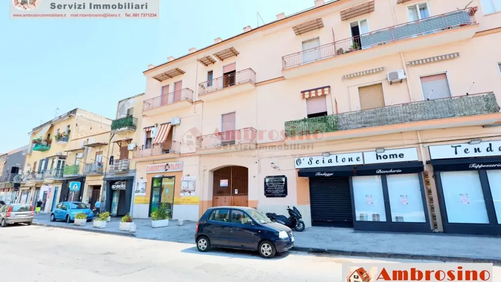 Välivaade - Trilocale with Large Terrace in Naples