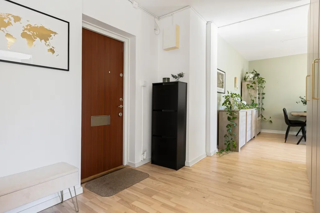 Esik - Apartment with Balcony in Sundbyberg