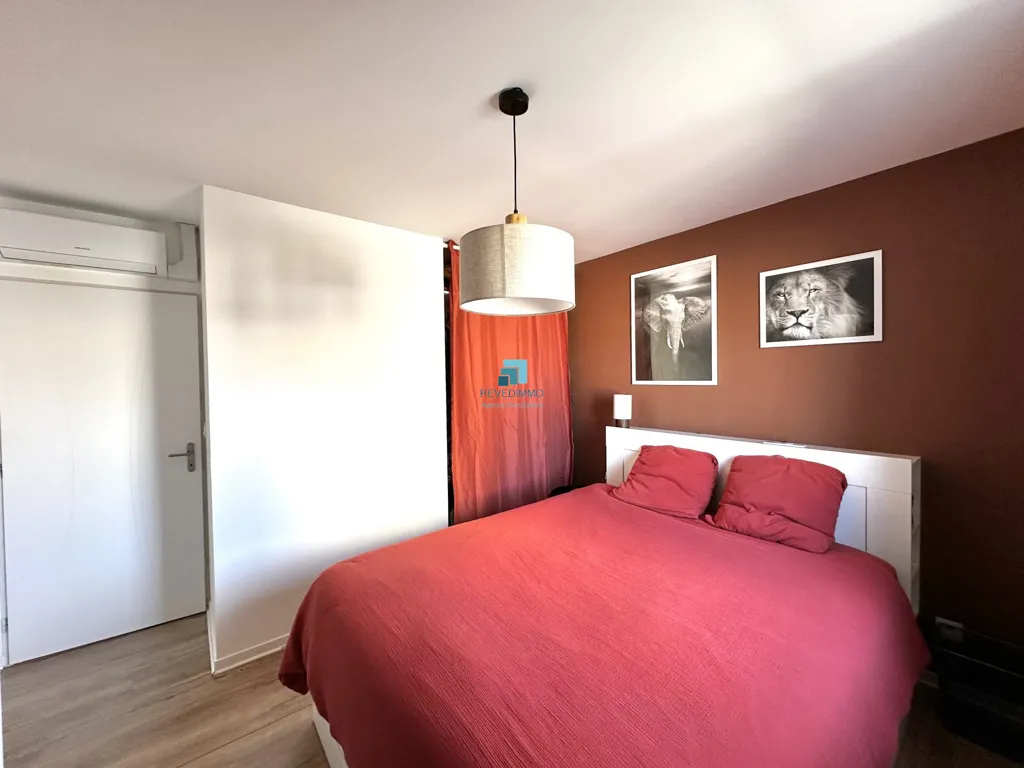 Chambres - Maison Récemment Construite avec Jardin au Pontet