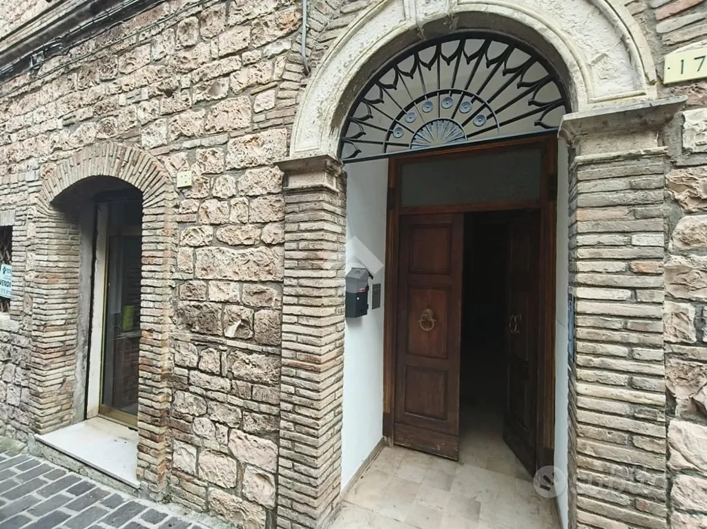 Välivaade - Historic Townhouse with Courtyard in Sigillo