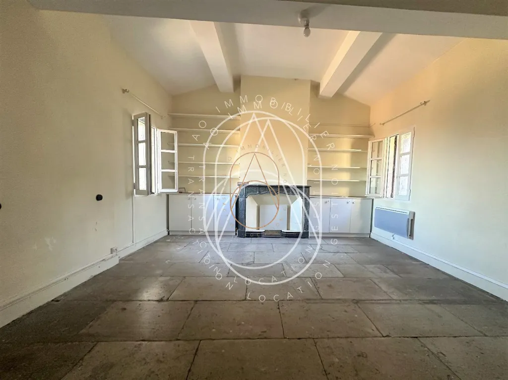 Elutuba - Type 3 Apartment with Rooftop View in Montpellier