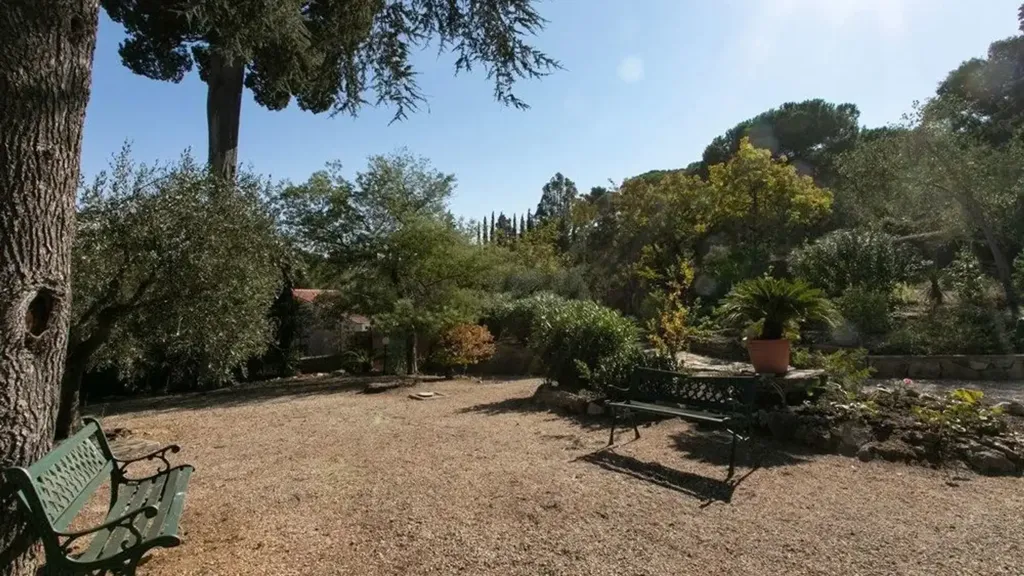 Aed - Historic Villa with Pool in Porto Azzurro