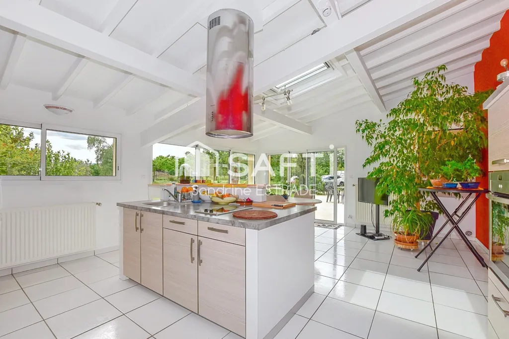 Köök - Charm House with Rental Potential in Montverdun
