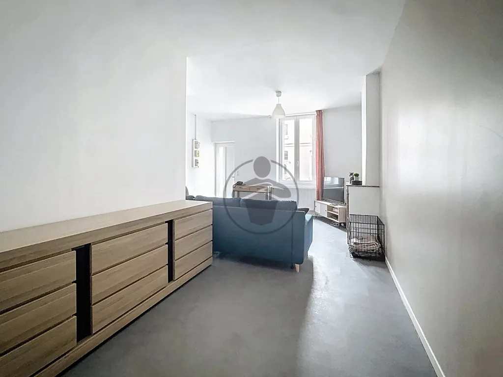 Elutuba - House with Courtyard in Saint-Quentin