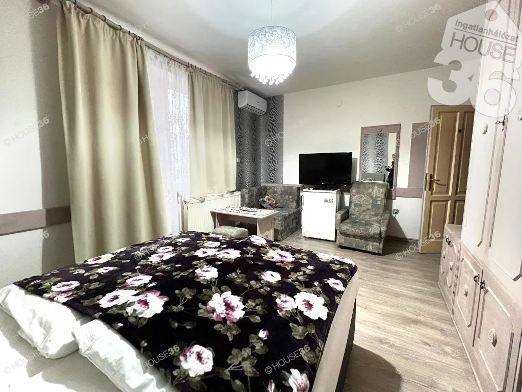 Camere da letto - Hotel with Restaurant in Kecskemét Centre