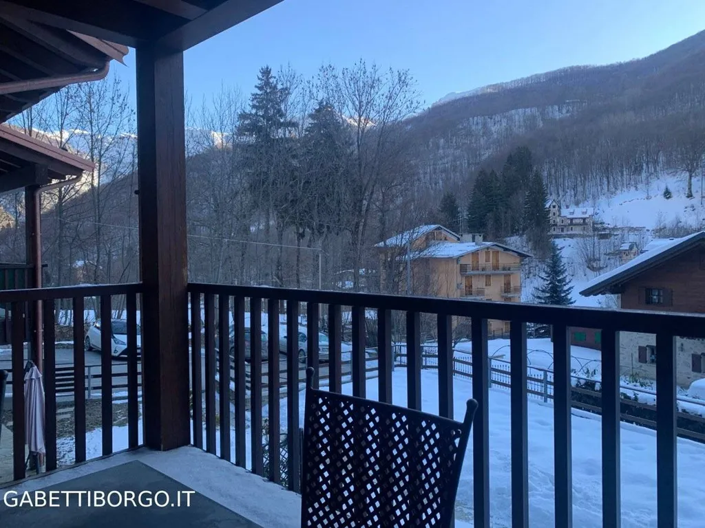 Balcon - Modern Apartment with Balcony in Limone Piemonte