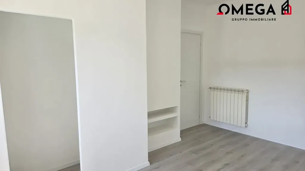 Pièces - Modern Studio with South Exposure in Trieste