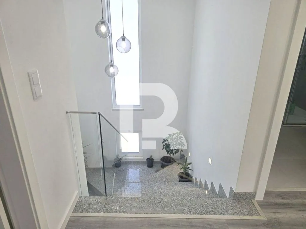 Pièces - Luxury House with Modern Architecture in Sintra