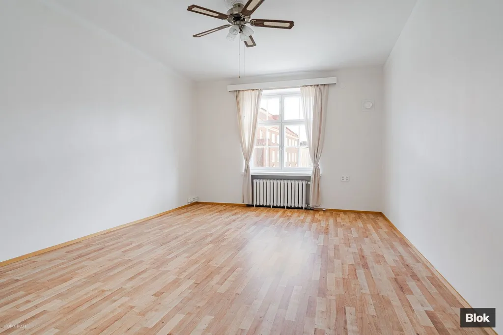 Pièces - Uusklassical Flat with Garden View in Taka-Töölö