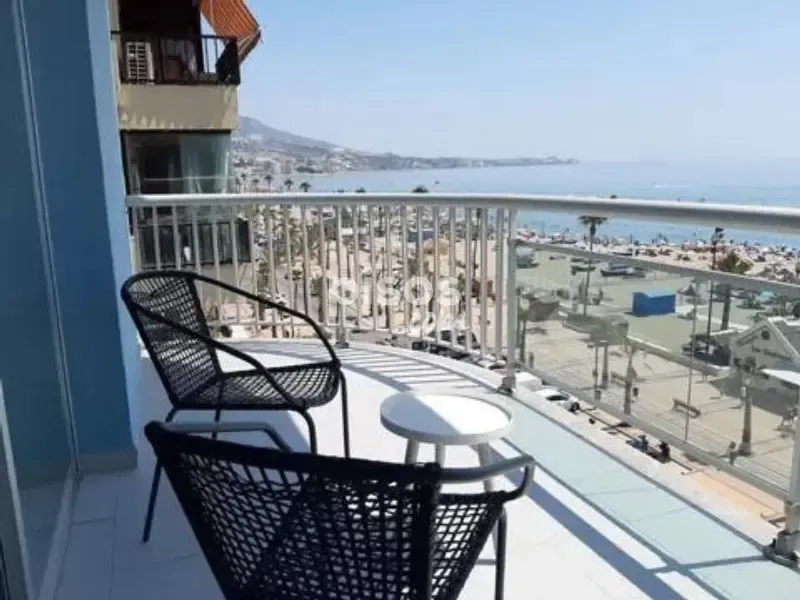Rõdu - Beachfront Apartment with Terrace in Fuengirola