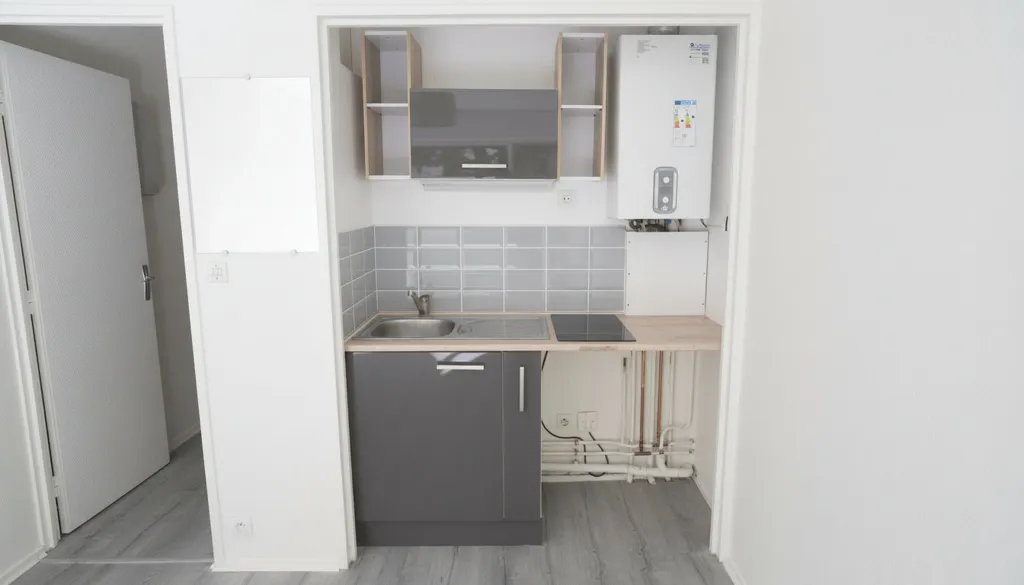 Köök - Studio Flat with Terrace near Chartres Station