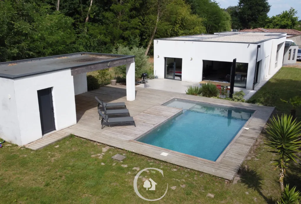 Vista aerea - Architect's Villa with Pool in Blanquefort